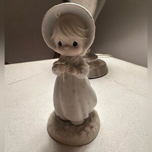 Precious Moment - He Loves Me 524263